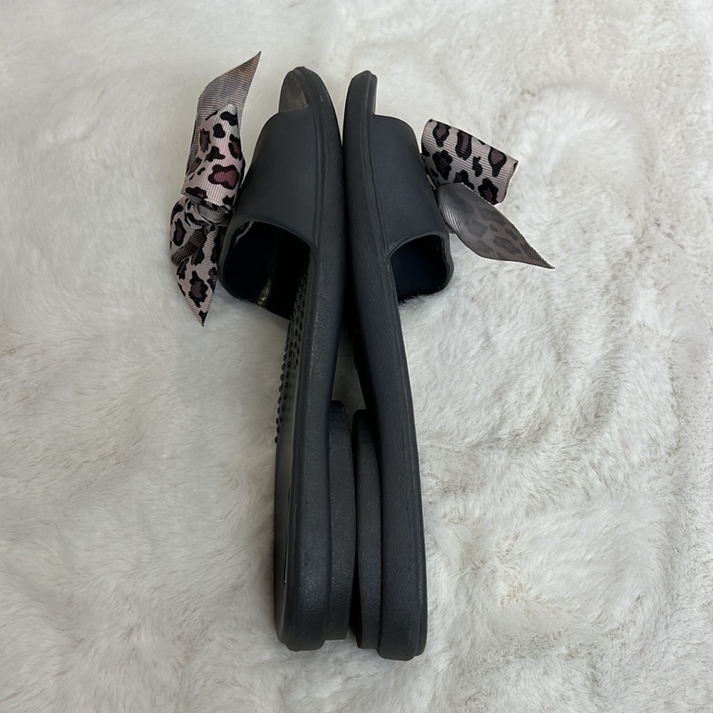 Oka B Madison slide with animal print bow size M (7/8) - Picture 4 of 7